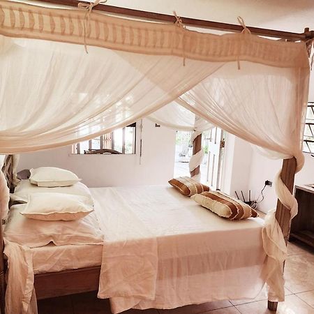 Perle Stone Studio- Bed And Breakfastシンプソン・ベイ エクステリア 写真